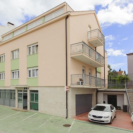 ספליט Amigo Comfort Apartments מראה חיצוני תמונה
